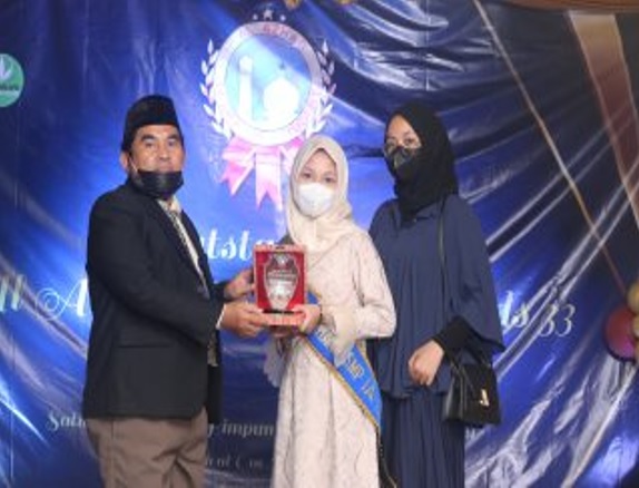 SMP Al-Azhar 33 Palembang Gelar Student Award dan Digital Exhibition