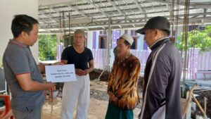Yenny Elita Bantu 250 Sak Semen untuk Pembangunan Masjid Al-Akbar di Baturaja Timur