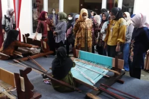 Dekranasda Sumsel Daftarkan 150 Motif Songket ke Kemenkumham