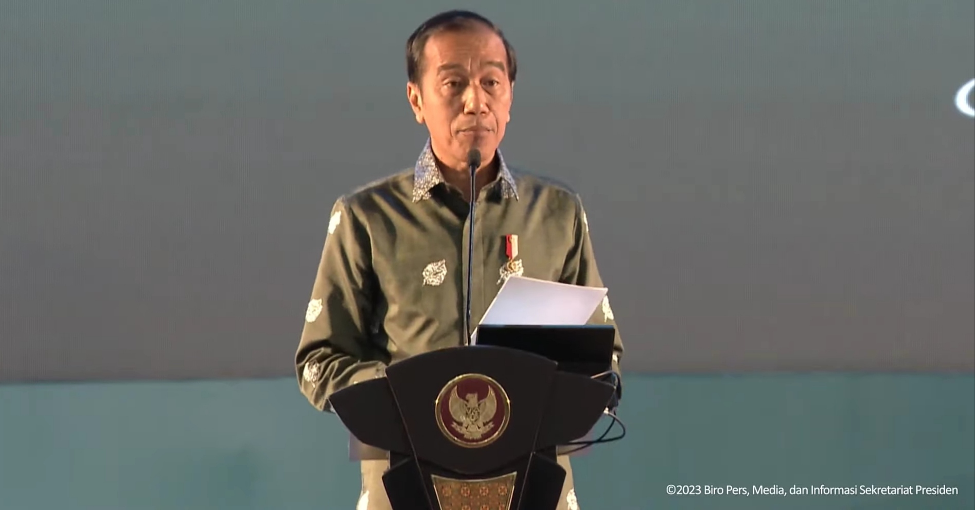 Jokowi Keluarkan Surat Larangan Buka Bersama