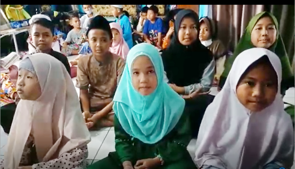Dari tempat sempit ini kami membaca dan menghapal Al Quran