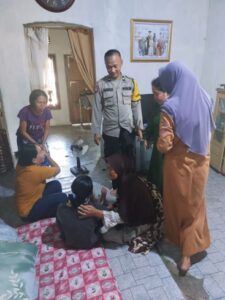 Dihantui Makhluk Halus, Aksi Bunuh Diri Ibu Muda Bersama Anak Balitanya Digagalkan Bhabinkantibmas