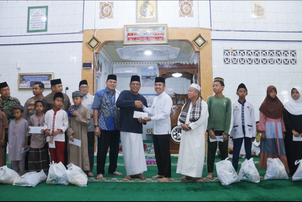 Gerakan Sedekah Subuh Rp2000,- Baznas Palembang Banta Masyarakat Kurang Mampu