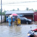 Antisipasi Banjir, Ratu Dewa Instruksikan Petugas Bersihkan Drainase di Sejumlah Kawasan