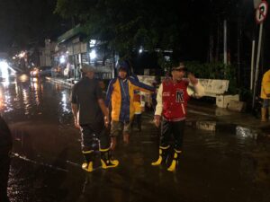 Pastikan Tak Ada Genangan Air Tinggi Setelah Hujan Deras, Ratu Dewa Tinjau Langsung
