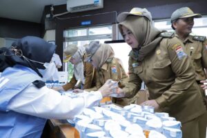 Pj Sekda Palembang Bersama BNN Tes Urine Pegawai Disdukcapil, Tegakkan Disiplin Pegawai