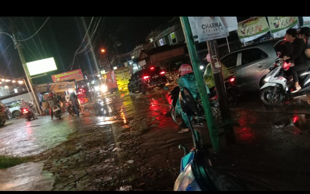 Warga Kelurahan Sukabangun 2 Keluhkan Banjir yang Tak Pernah Hilang
