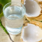 8 Manfaat Air Kelapa Muda untuk Kesehatan