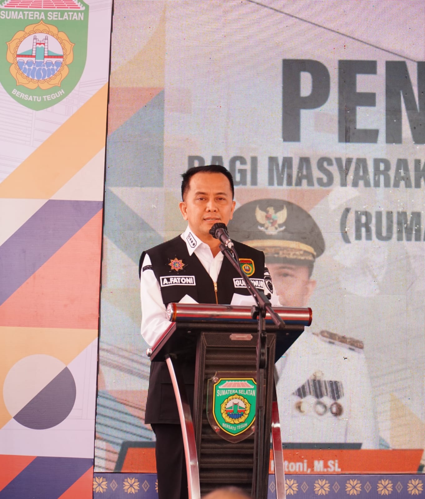 Pemprov Sumsel Serahkan Bantuan Rumah Layak Huni