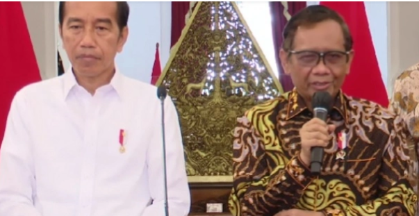 Kontroversi Netralitas: Mahfud MD Undur dari Jabatan, Jokowi Subut 'Boleh' Menteri Berkampanye dan Memihak