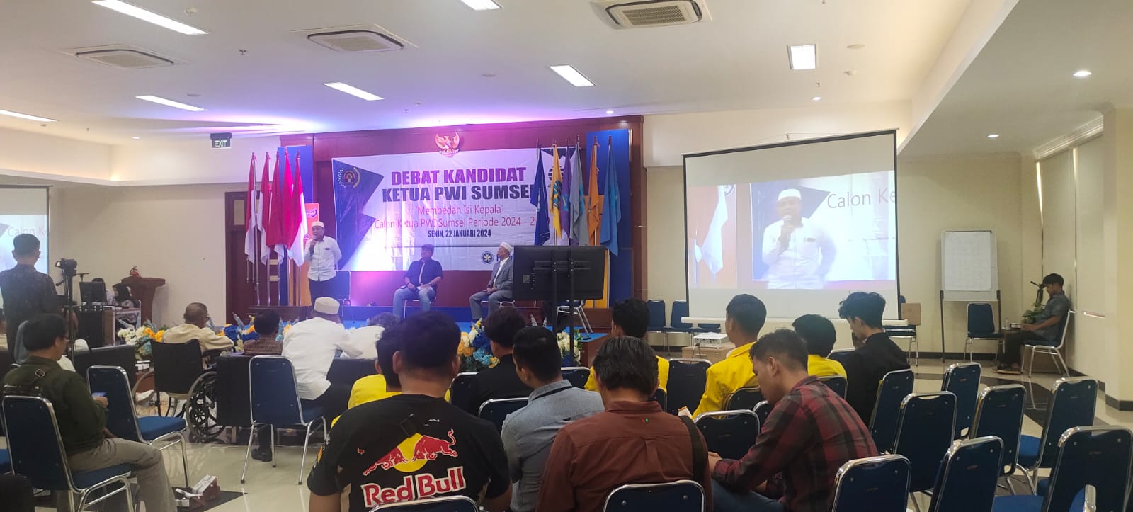 Suasana Debat Kandidat Ketua PWI Sumsel di Aula Universitas Terbuka Palembang