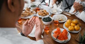 6 Makanan Mesti Dihindari Saat Sahur dan Berbuka Puasa