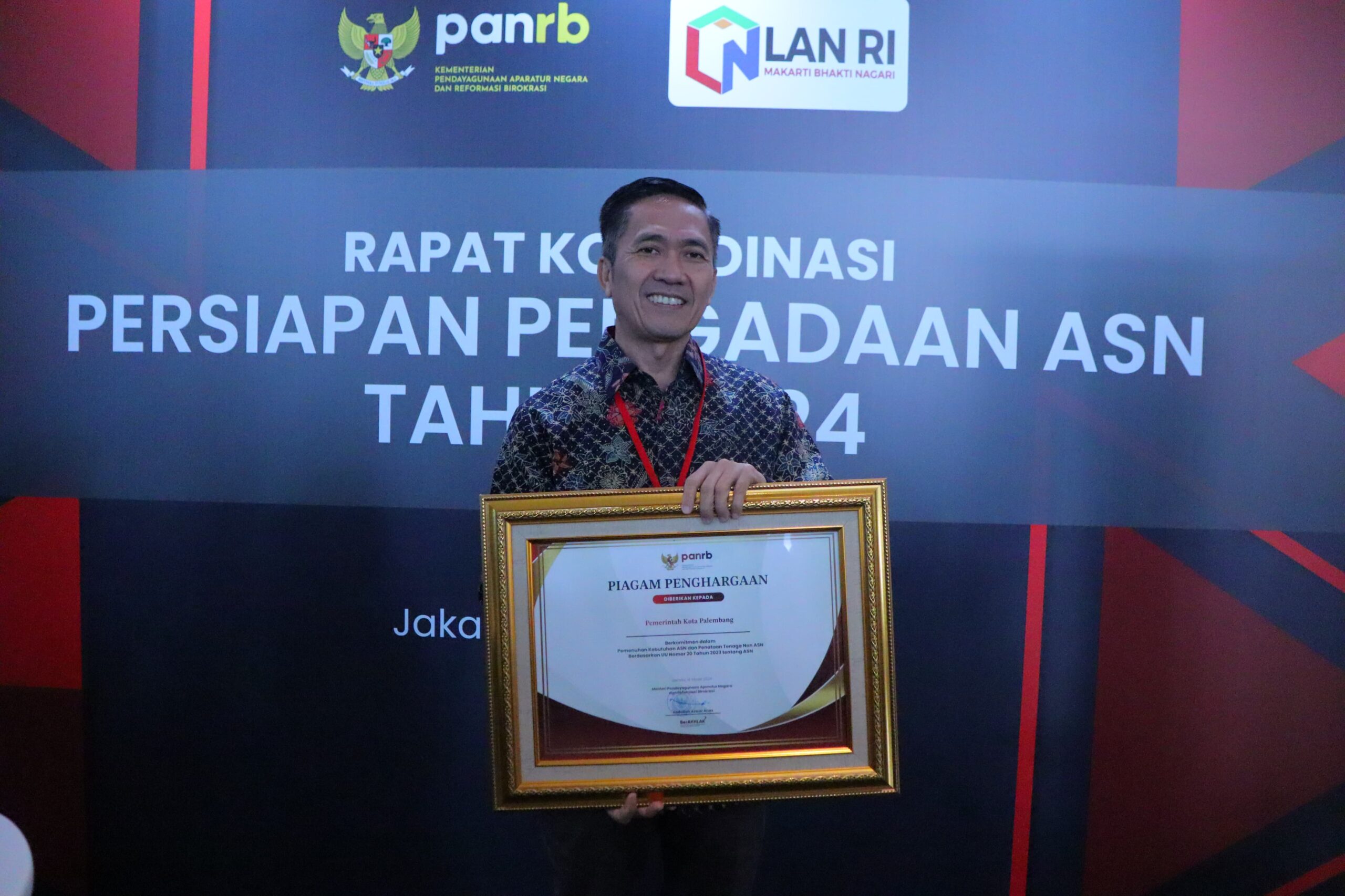 Pemkot Palembang Raih Penghargaan dari Menpan RB Atas Komitmen Pemenuhan Kebutuhan ASN