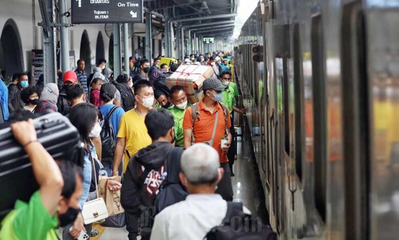 Arus Balik Stasiun Kertapati Hingga 16 April Diprediksi Layani Lebih dari 3.000 Penumpang