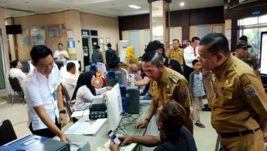 Hari Pertama Kerja Usai Lebaran, Pj Wali Kota Palembang Sidak ke Kantor Disdukcapil