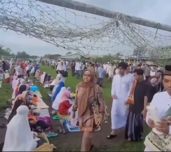 Viral Jemaah Sholat Idul Fitri Bubar Saat Khotib Berikan Khotbah Kecurangan Pemilu