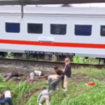 Tabrakan Kereta Api dengan Bus di Pintasan Tanpa Palang Pintu Martapura