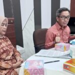Ketua Panpel, Zainudin, ST, MT dan Seretaris Panpel, Dra, Nurul