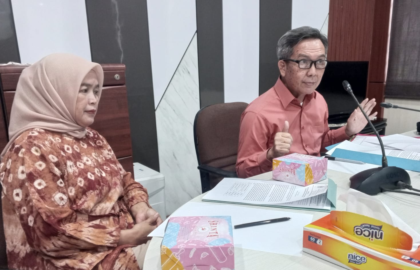 Ketua Panpel, Zainudin, ST, MT dan Seretaris Panpel, Dra, Nurul