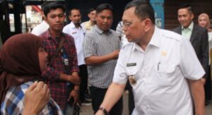 Sehari usai dilantik, Pj Walikota Palembang didampingi Sekda langsung Cek Pasar tertua di Palembang