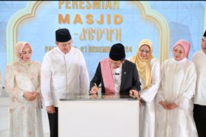 Pj Gubernur Sumsel, Elen Setiadi Dampingi Menag RI Resmikan Masjid Al-Abduh Sematang Borang