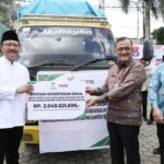 Mensos Serahkan Bantuan Logistik Buffer Stock untuk Penanggulangan Bencana di Sumsel