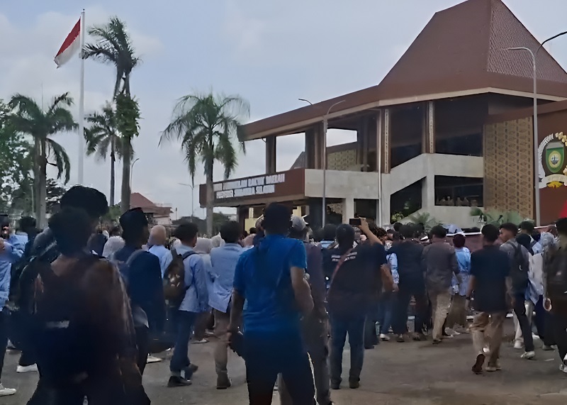 DPRD Sumsel Terima 9 Tuntutan Mahasiswa, Efisiensi Anggaran Pendidikan Dipersoalkan