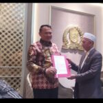Ketua DPRD Sumatera Selatan, Andie Dinialdie, SE., MM. saat menerima kunjungan Ketua Panitia HPN 2025 Wartawan 789, H. Syarifuddin Basrie, di Ruang VIP DPRD SUmsel.