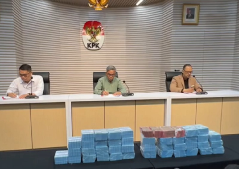 Setelah Dinas PUPR, Kini KPK Geledah Kantor DPRD OKU