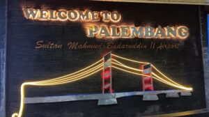Lonjakan Penumpang di Bandara SMB II, 12.000 Orang Diperkirakan Puncak Arus Balik