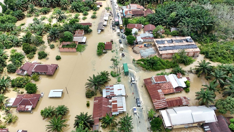 Banjir Jalintim Mulai Surut, Kemacetan Masih Mengular hingga 5 Kilometer