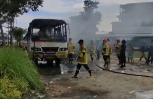 Bus Kampus Unsri Terbakar Saat Parkir, Korsleting Diduga Jadi Pemicu