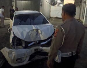 Tabrak Ruko, Pengemudi Brio Ditemukan Tak Bernyawa