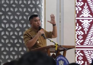 Tahun Ajaran Baru, Ribuan Siswa di Palembang Dapat Seragam dan Makan Gratis