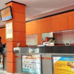 Ilustrasi pengambilan BSU di kantor pos | Foto: Disway.id