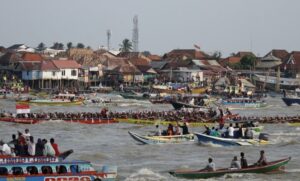 Saat Festival Bidar 2025 Lalu Lintas Kapal di Sungai Musi Ditutup