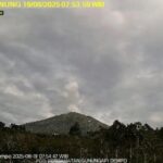 Gunung Dempo Erupsi Lagi, Lontarkan Abu Vulkanik Hingga 1.300 Meter