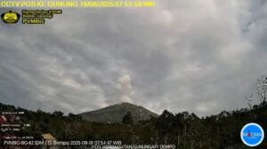 Gunung Dempo Erupsi Lagi, Lontarkan Abu Vulkanik Hingga 1.300 Meter