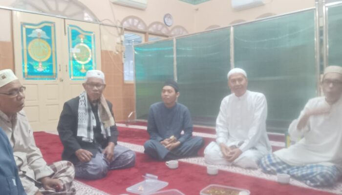 Makmum Tak Ridha kepada Imam, Bagaimana Hukumnya?