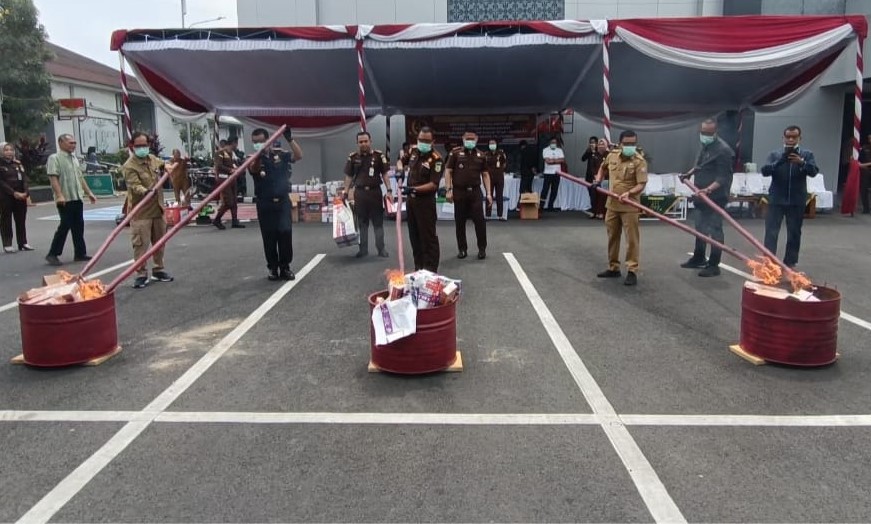 Pemusnahan Barang Bukti 67 Timbangan Digital Ungkap Kasus Narkoba Didominasi Penjual