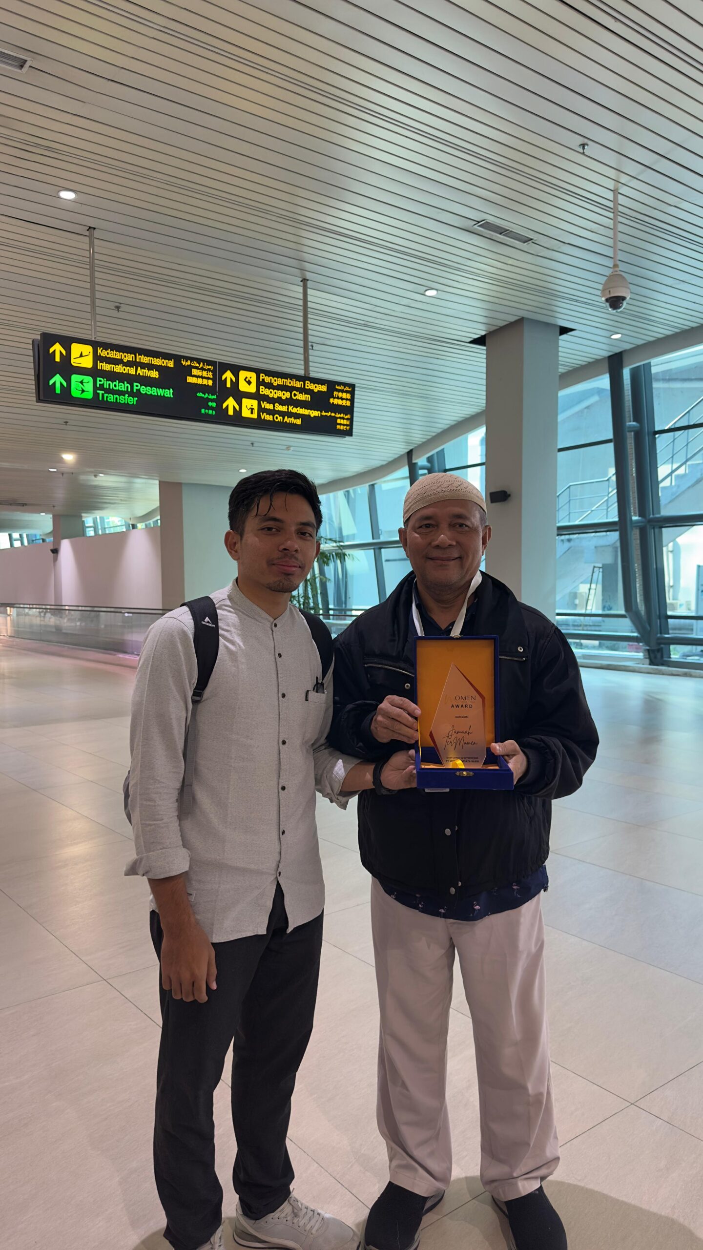 Saya-bersama-Pemibimbing-Umroh-Ustadz-Sabilil Haq