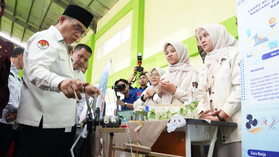 Wamenag Puji Sekolah Garuda MAN IC OKI: Generasi Emas Pemimpin 2045