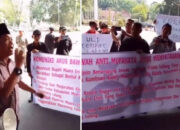 Diduga Ada Pengaturan Lelang Proyek, Massa Geruduk Kantor Bupati Muara Enim