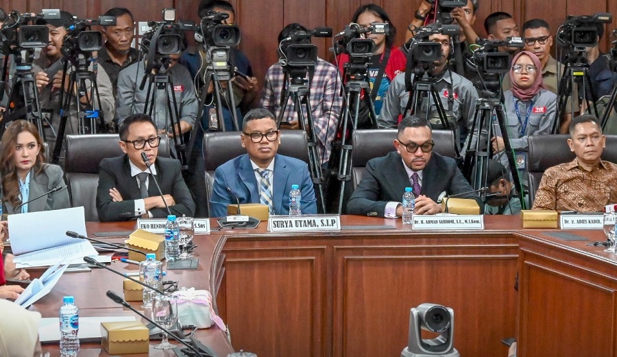 Sidang MKD DPR: Sahroni, Eko Patrio, Nafa Dinonaktifkan, Uya Kuya dan Adies Kadir Aman