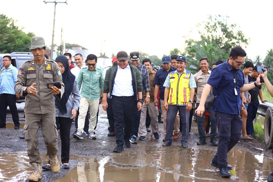 Gubernur Sumsel Tinjau Jalan Rusak Sekayu–Lubuk Linggau, Siapkan Anggaran Rp170 Miliar