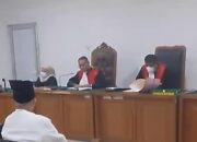 Hakim Tolak Eksepsi Alex Noerdin dalam Kasus Pasar Cinde