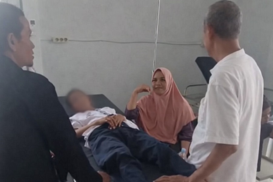 Diduga Keracunan, 4 Siswa SMPN 31 Palembang Alami Sakit Perut Usai Konsumsi Roti MBG