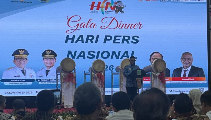 Andra Soni, Pers, dan Malam yang Menghangatkan Banten