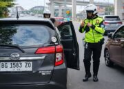 Tak Terima Ditilang, Pengendara Wanita di Palembang Ngumpat dan Toyor Kepala Polisi