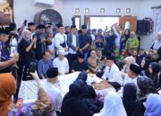 Pemakaman Alex Noerdin Dipadati Pejabat dan Warga di TPU Kebun Bunga